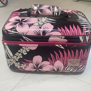 Vintage ROXY train case